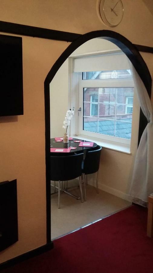 לית'ם סנט אנס The Coach House Apartment מראה חיצוני תמונה