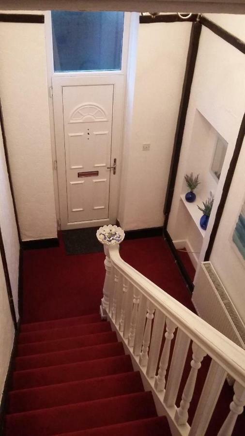 לית'ם סנט אנס The Coach House Apartment מראה חיצוני תמונה